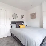 Lovely 2Br Flat 5 Mins To Tube, Fullham
