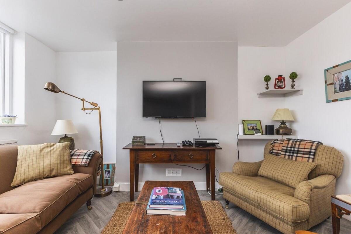 Appartamento Lovely 2br Flat 5 Mins To Tube, Fullham *
